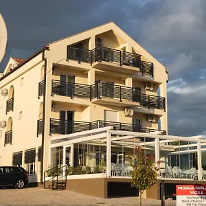 https://d8-bb-zadar.hotelinzadar.com